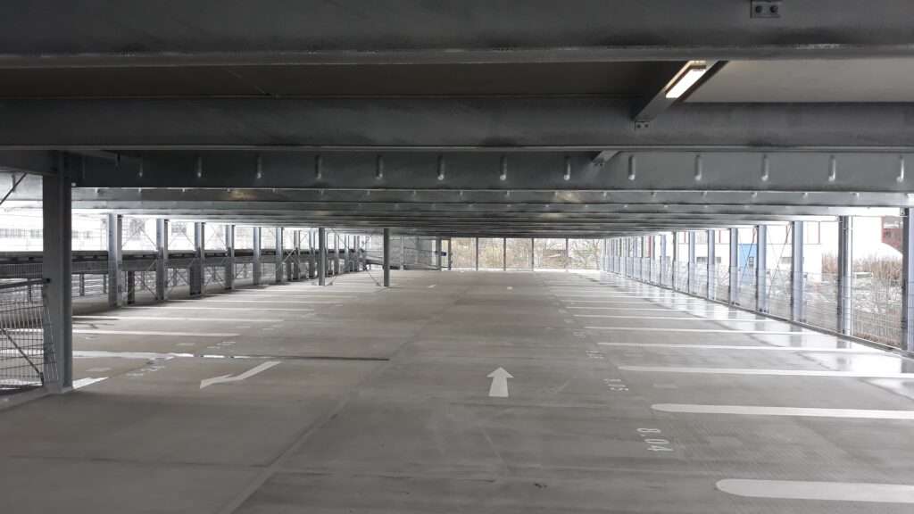 Neubau des Parkhauses am Klinikum Weimar durch das RJ Planungsbüro - Architekturbüro Kassel und Erfurt für Sozialbauten und Gesundheitsbau