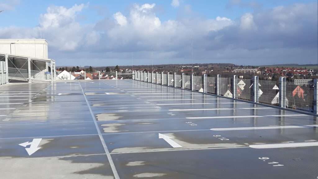 Neubau des Parkhauses am Klinikum Weimar durch das RJ Planungsbüro - Architekturbüro Kassel und Erfurt für Sozialbauten und Gesundheitsbau