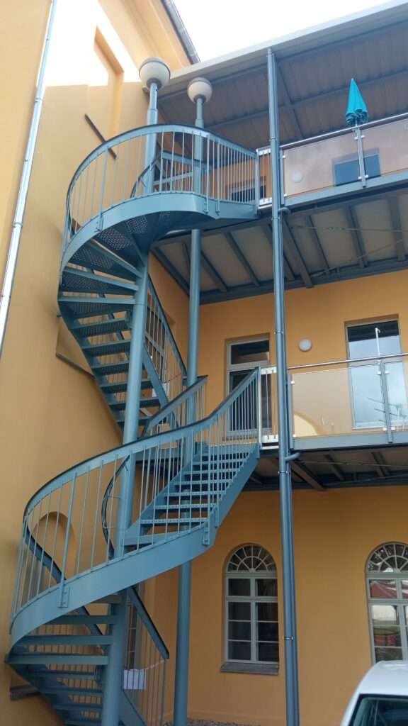 Umbau des Hospizes in Altenburg durch das Architekturbüro RJ Planungsbüro, das auf Sozialbauten und Gesundheitsbauten spezialisiert ist.